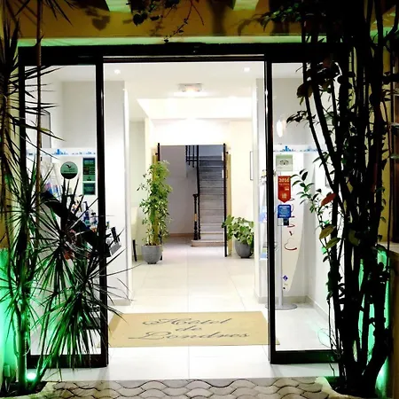 دي لوندريه فندق 3*