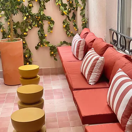 دي لوندريه فندق 3*