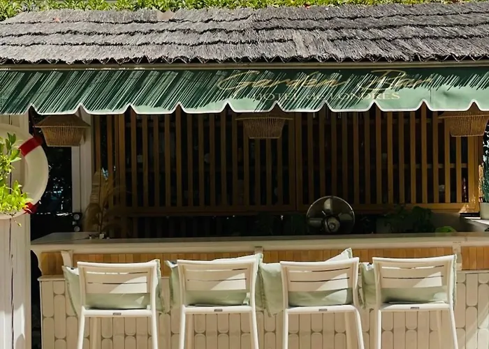 دي لوندريه فندق مينتون