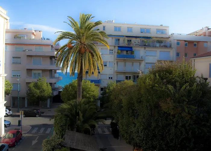 دي لوندريه 3*