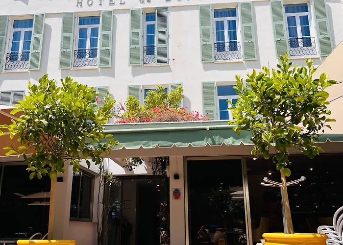 دي لوندريه 3* مينتون