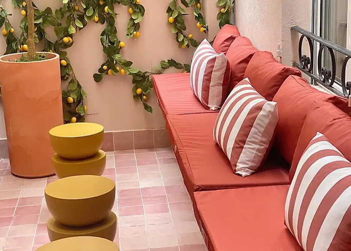 دي لوندريه فندق 3*